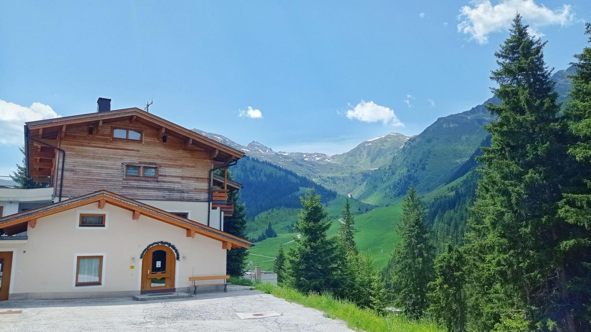 Haus Martina In Hochfuegen - Ohne Verpflegung Eksteriør bilde